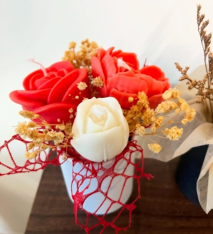 VASO DI FIORI CANDELE