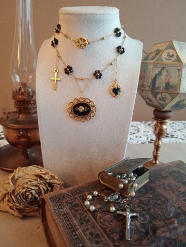 COLLANA IN VELLUTO CON PERLA IN VETRO DI MURANO
