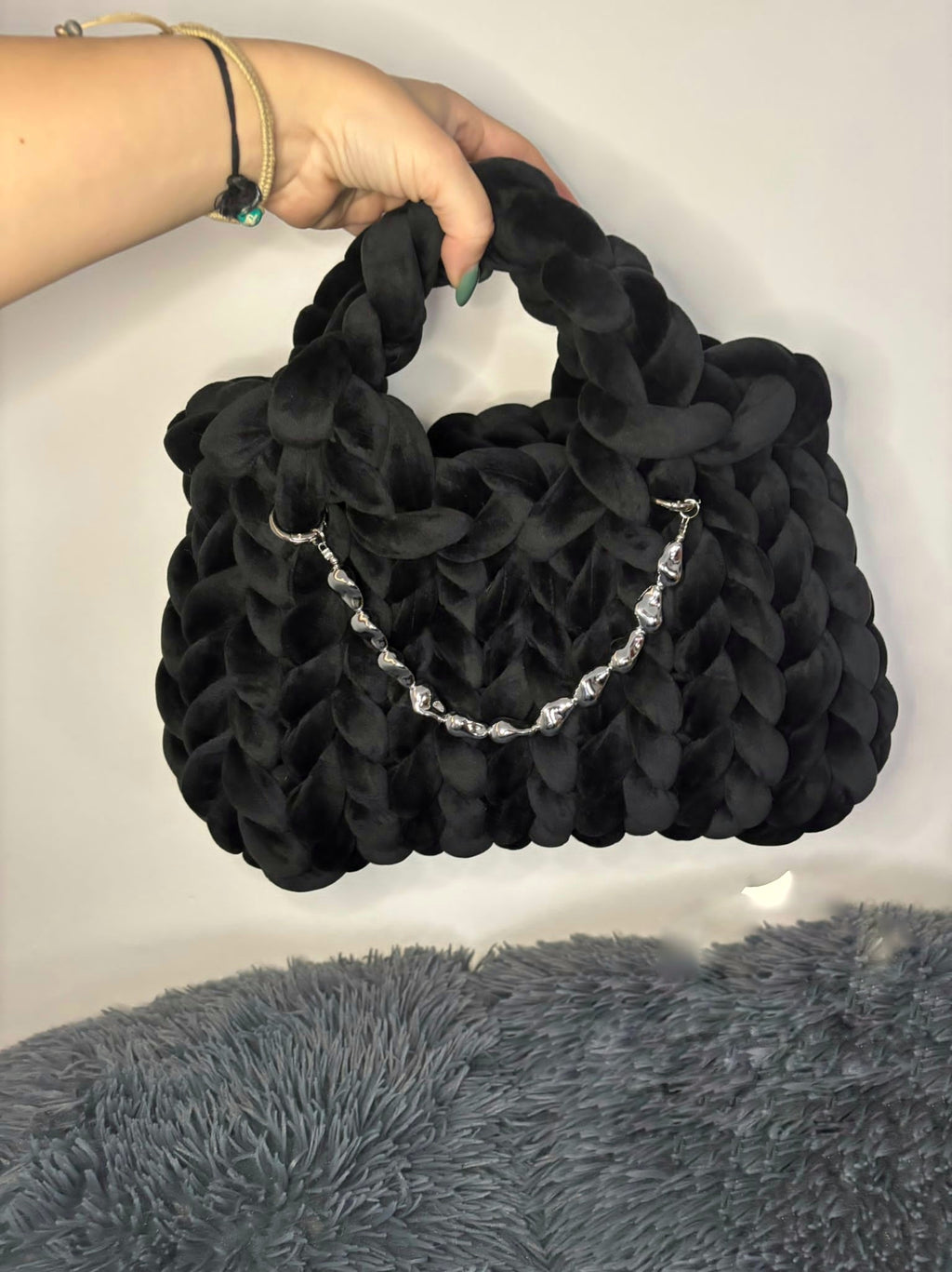 CHUNKY BAG - STANDARD QUADRATA CON DUE MANICI IN VELLUTO