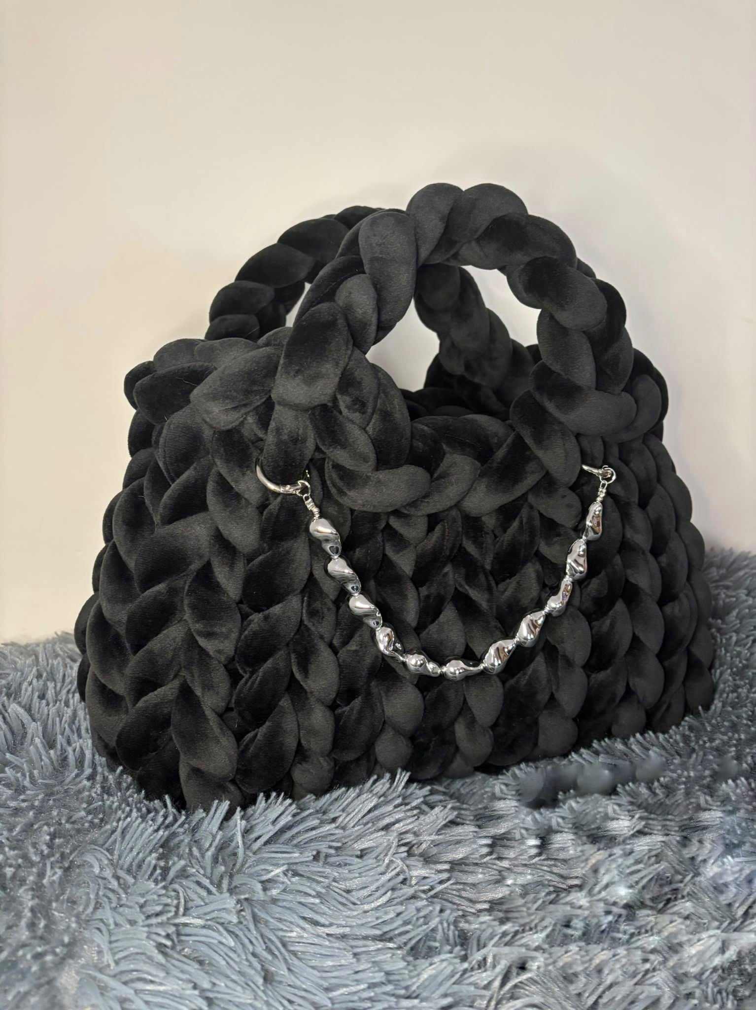 CHUNKY BAG - STANDARD QUADRATA CON DUE MANICI IN VELLUTO