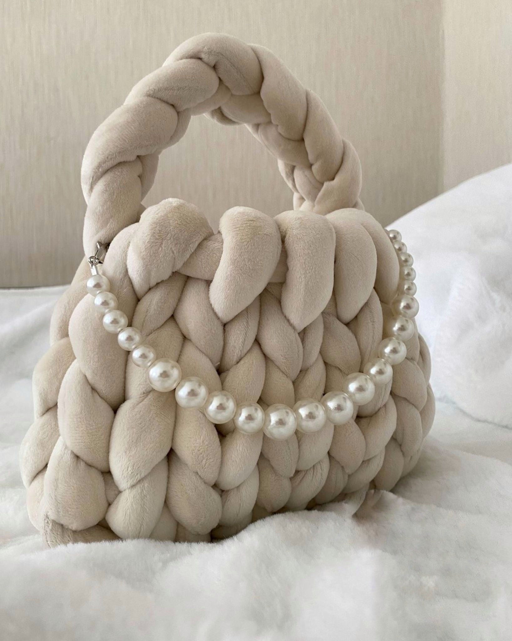 CHUNKY BAG - MINI PUFF IN VELLUTO CON DETTAGLIO IN PERLE