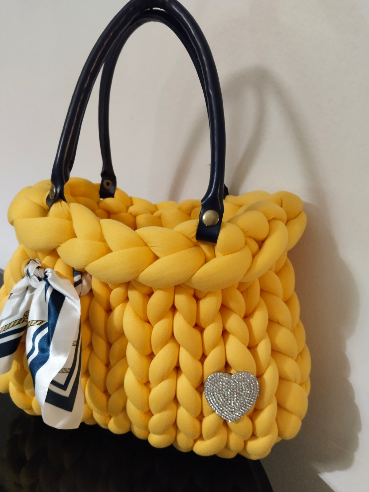 BORSA MARSHMALLOW REGULAR CON FOULARD E MANICI