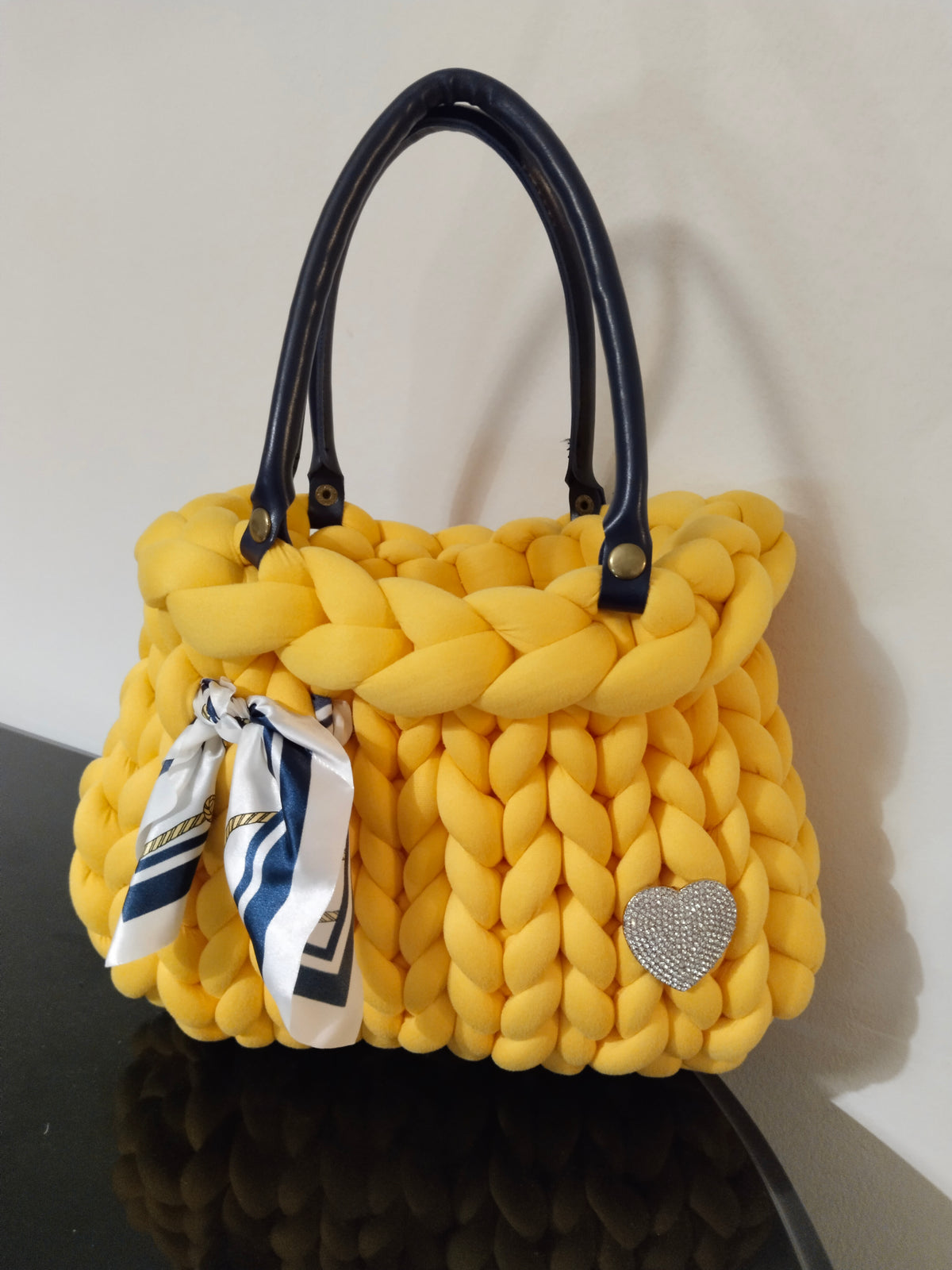 BORSA MARSHMALLOW REGULAR CON FOULARD E MANICI